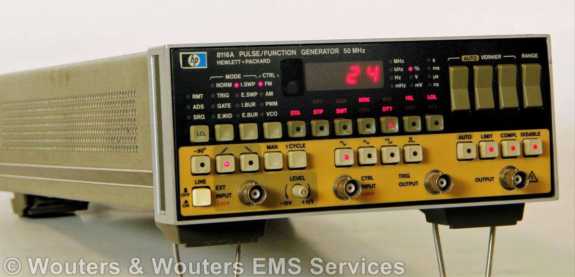 Hewlett Packard Operating & Service Manual for the 8112A Pulse Generator 